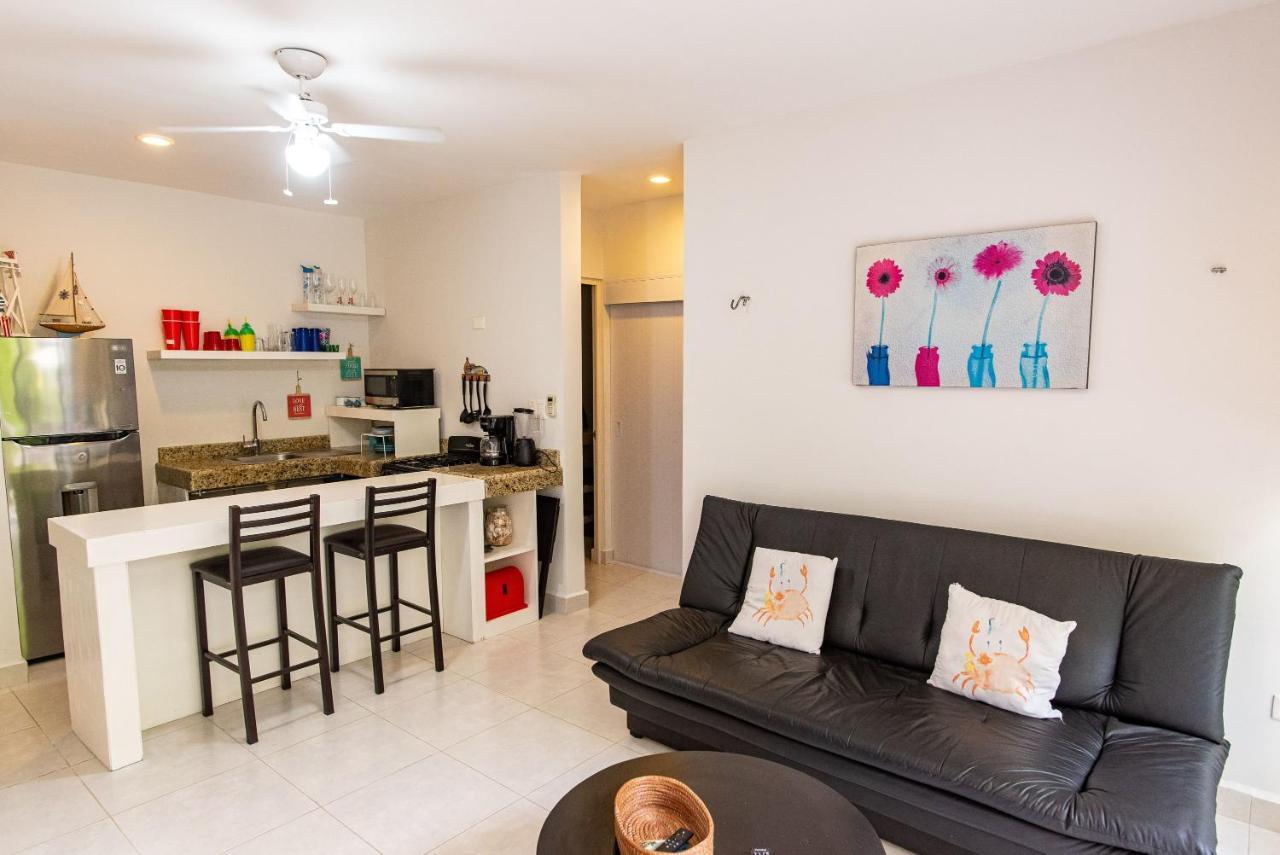 87972 Romantic Condo, Best Retreat For A Couple, 1 Block From The Ocean Progreso  Exterior foto