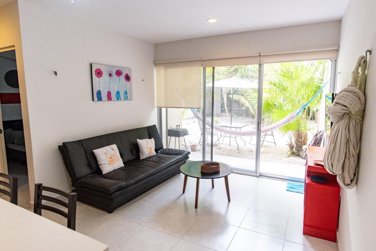 87972 Romantic Condo, Best Retreat For A Couple, 1 Block From The Ocean Progreso  Exterior foto